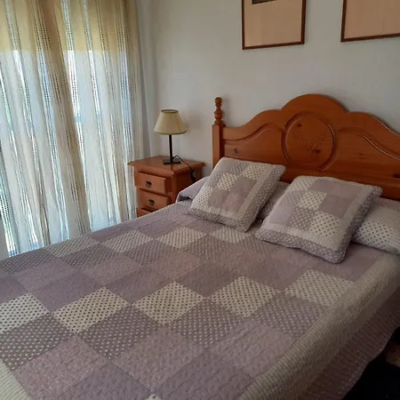 Beachfront 3 Bedroom Family *