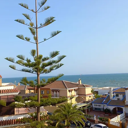 Beachfront 3 Bedroom Family