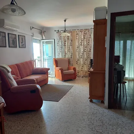 Beachfront 3 Bedroom Family *