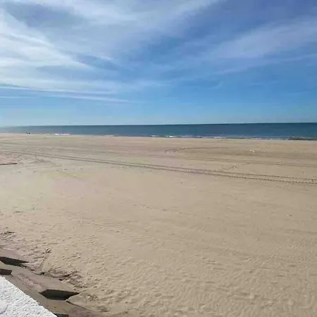Apartment Beachfront 3 Bedroom Family *